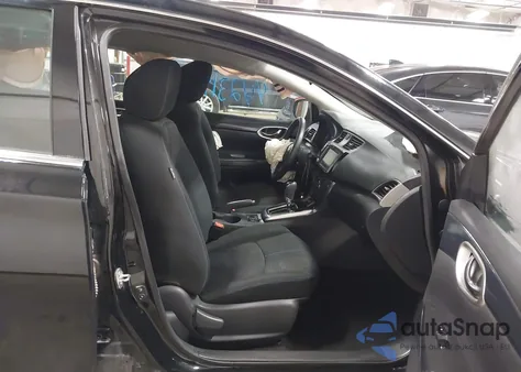 2019 Nissan Sentra Sr z USA, uszkodzony, nr VIN 3N1AB7AP6KY379827